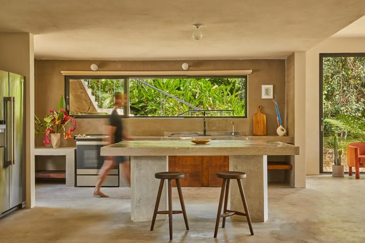Selva By Dw Villa Fajardo 0*,